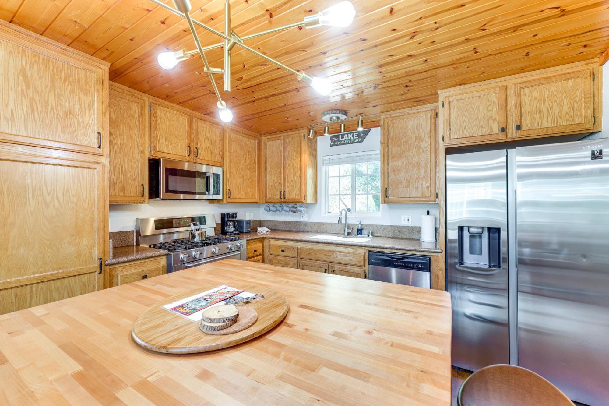 Remodeled Crestline Retreat Walk To Lake Gregory! Zewnętrze zdjęcie