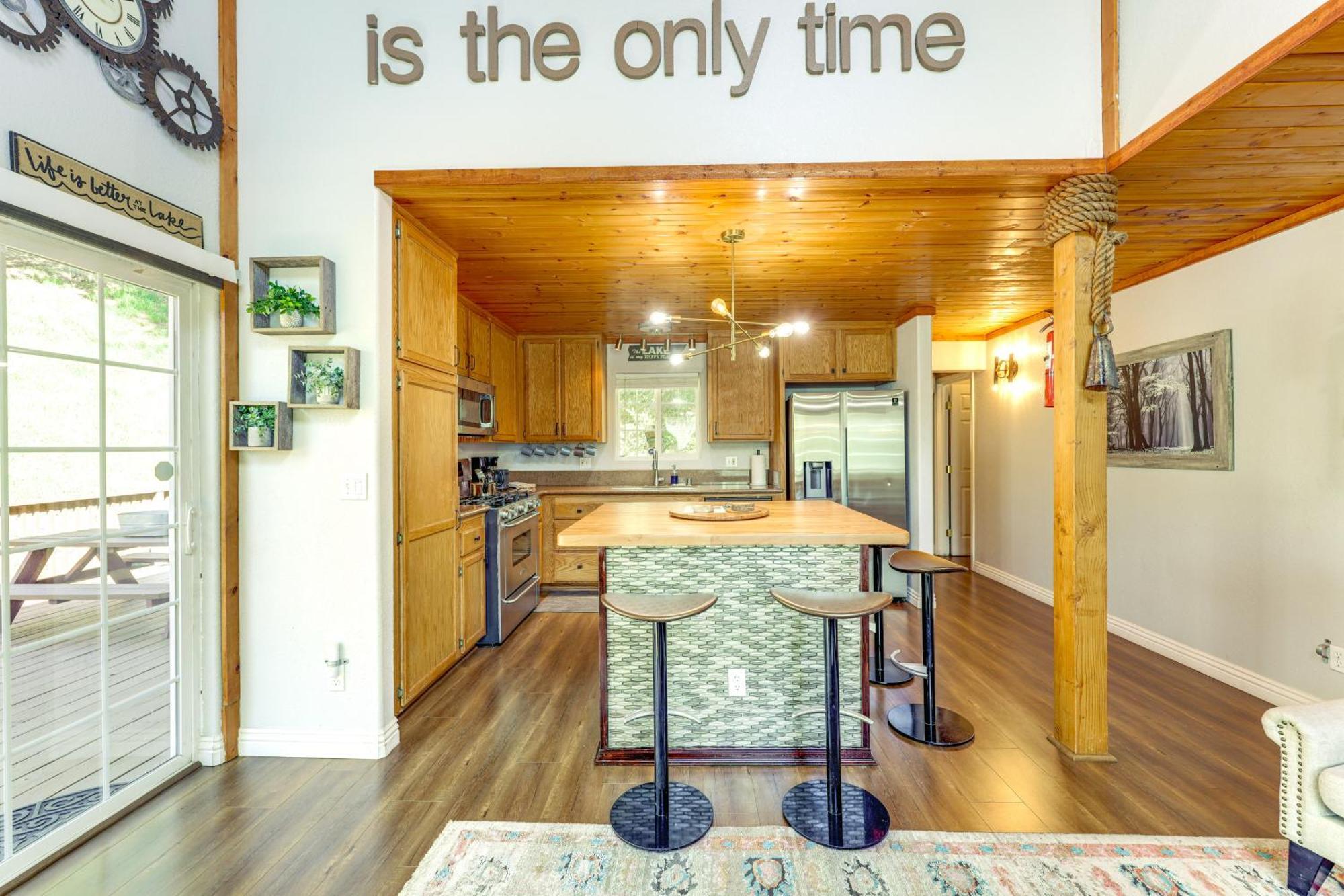 Remodeled Crestline Retreat Walk To Lake Gregory! Zewnętrze zdjęcie