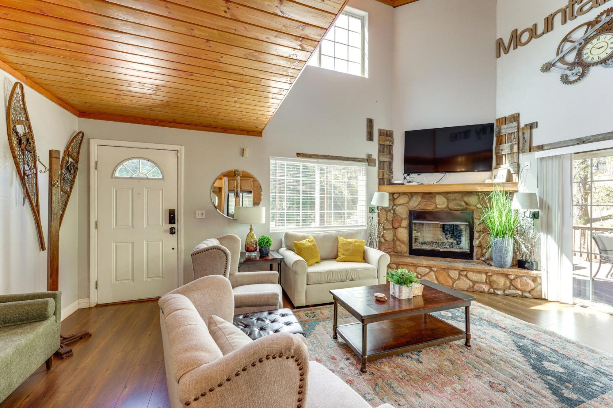 Remodeled Crestline Retreat Walk To Lake Gregory! Zewnętrze zdjęcie