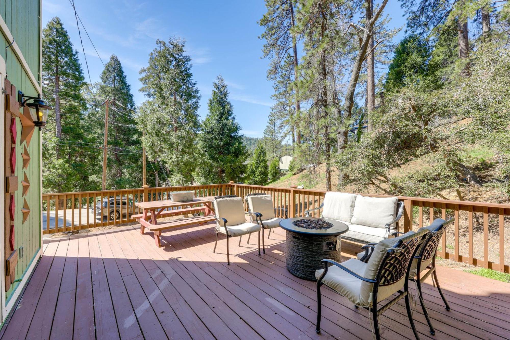 Remodeled Crestline Retreat Walk To Lake Gregory! Zewnętrze zdjęcie